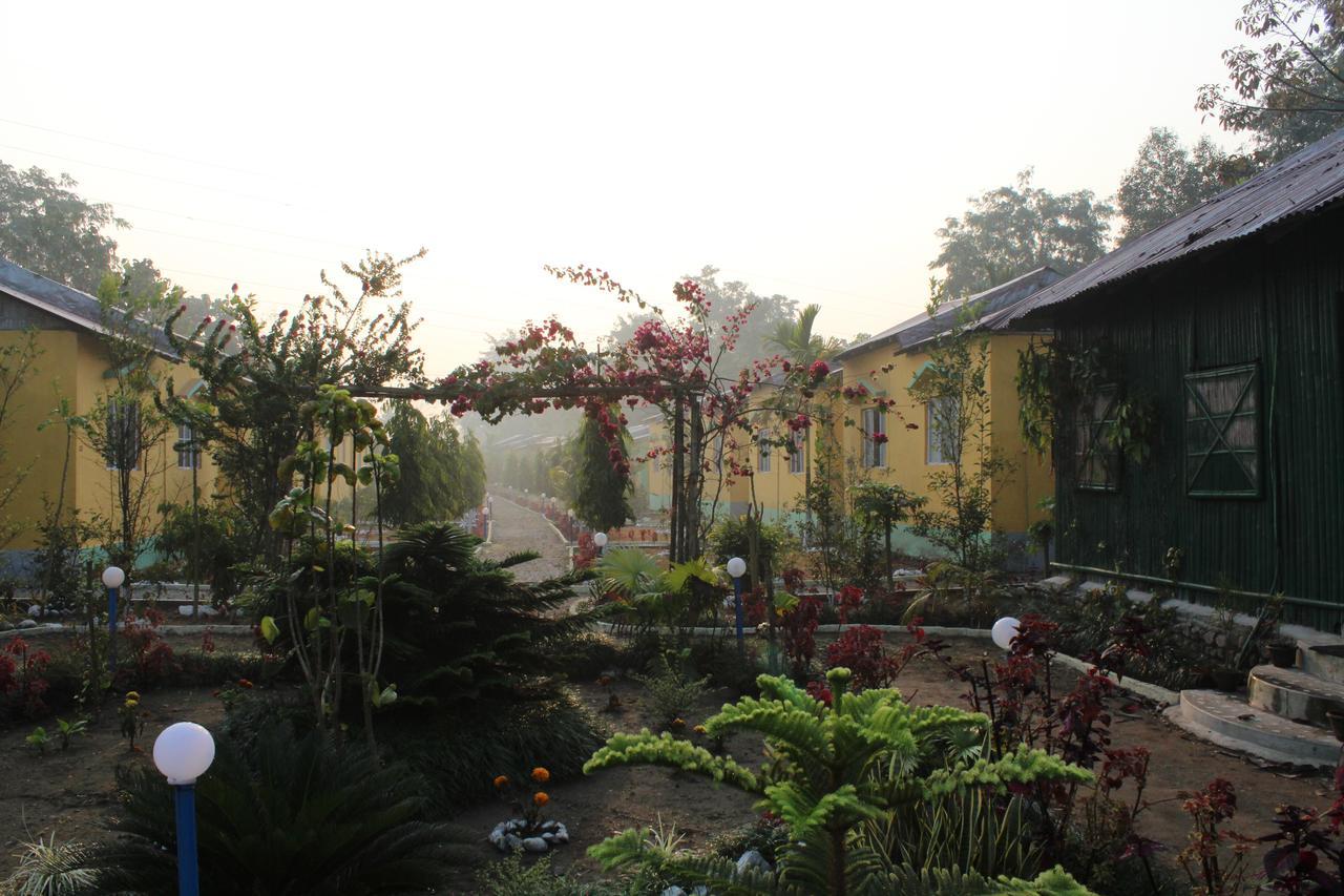 The Mystic Forest - A Tea Garden Resort At Dooars Madari Hat Exteriör bild